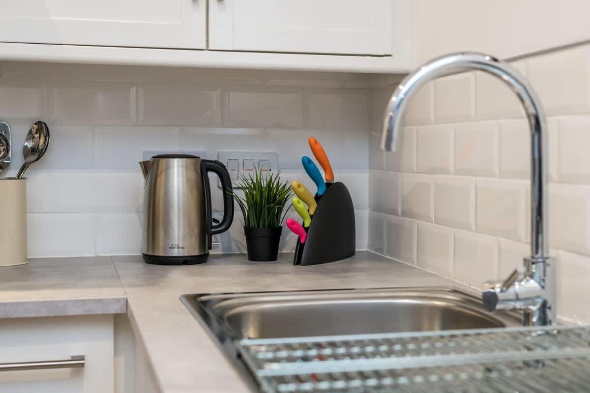 Fabulous Quayside Apartment With Free Parking Liverpool Esterno foto