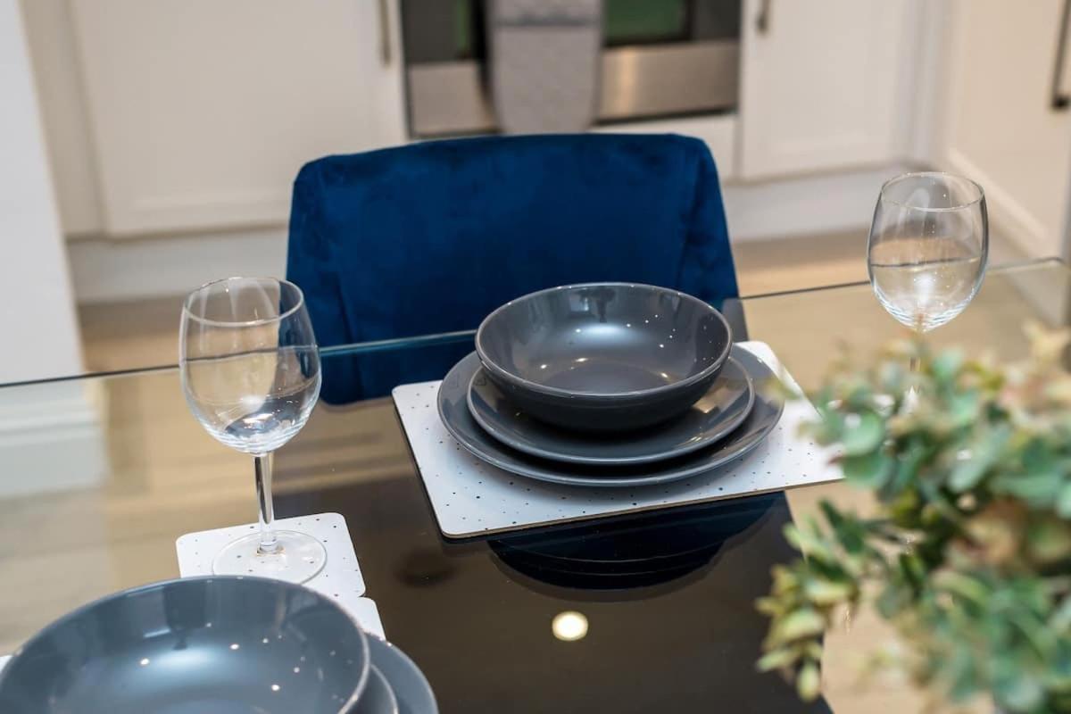 Fabulous Quayside Apartment With Free Parking Liverpool Esterno foto